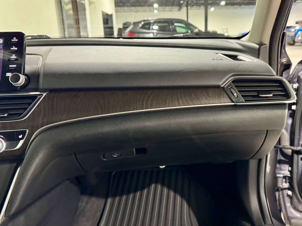 Used 2020 Honda Accord EX image 25