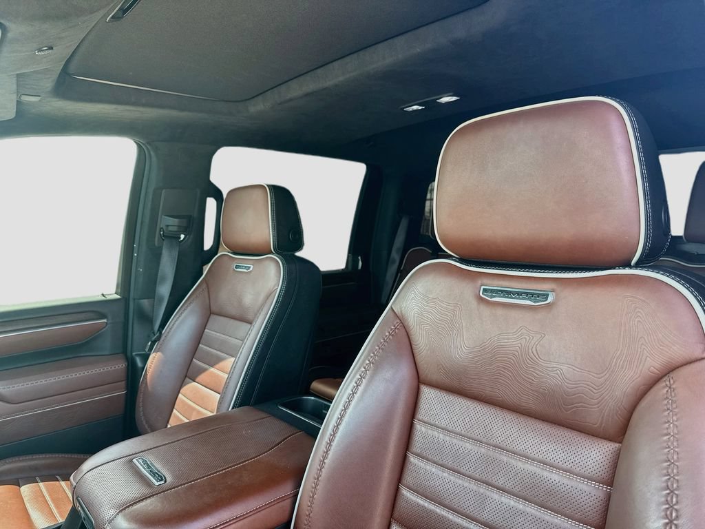Used 2025 GMC Sierra 2500 Denali Ultimate w/ Max Trailering Package AWD/4WD image 13