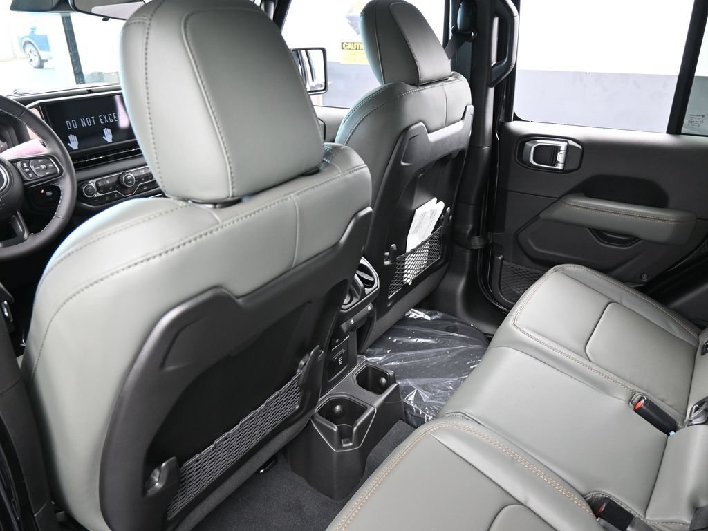 New 2026 Jeep Gladiator Mojave AWD/4WD image 29