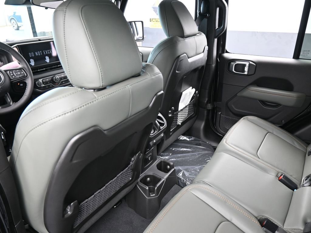 New 2026 Jeep Gladiator Mojave image 29