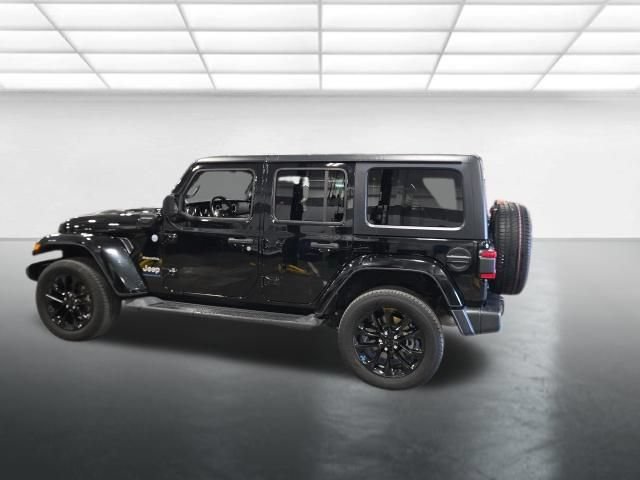 Used 2023 Jeep Wrangler Unlimited Sahara w/ Cold Weather Group AWD/4WD image 8