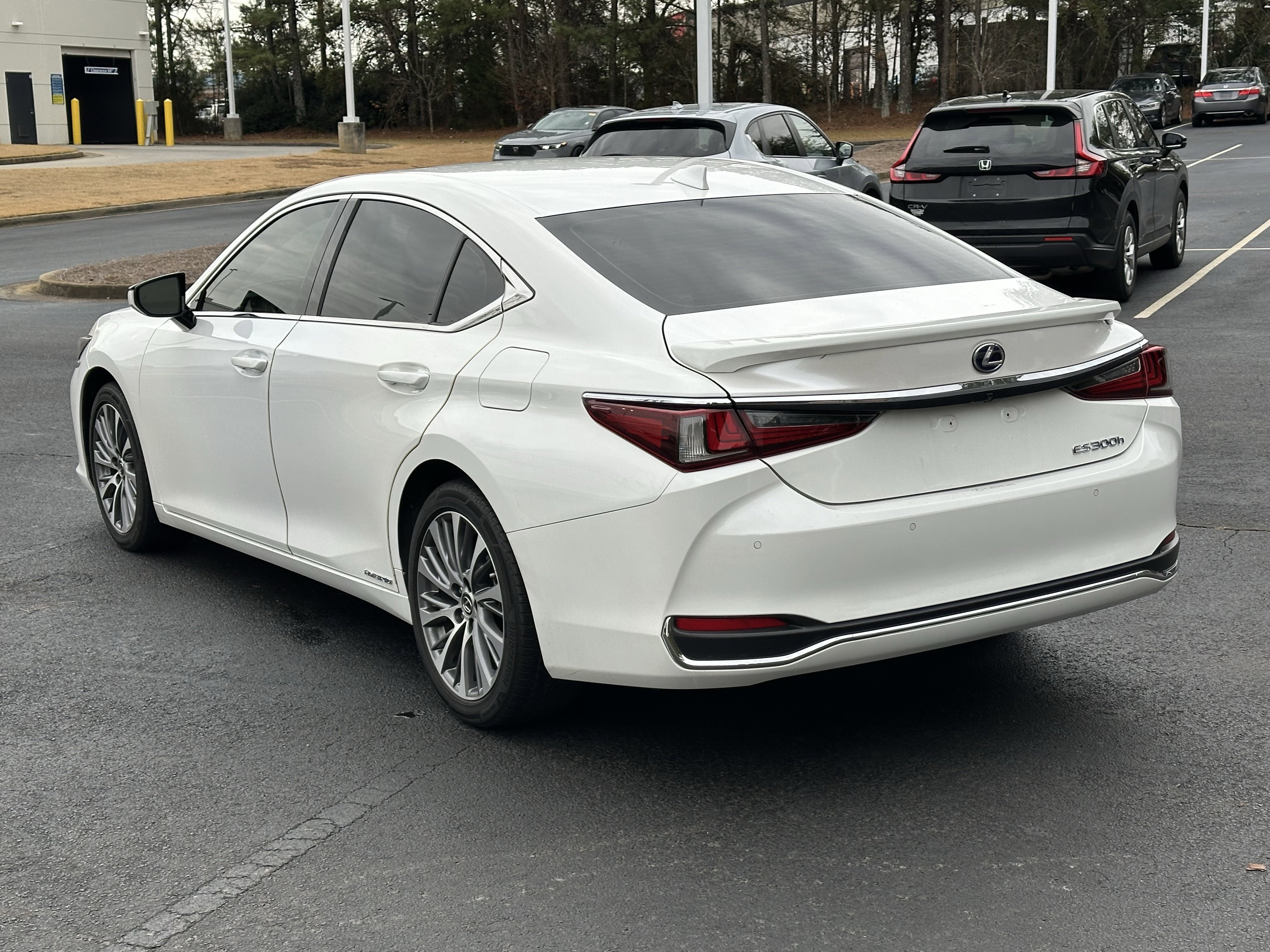 Used 2020 Lexus ES 300h w/ Premium Package image 11