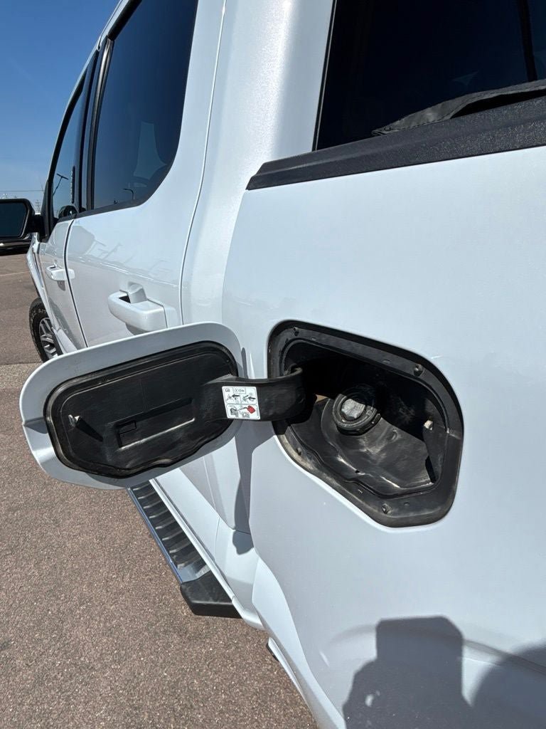 Used 2022 Ford F150 Lariat w/ FX4 Off-Road Package AWD/4WD image 29