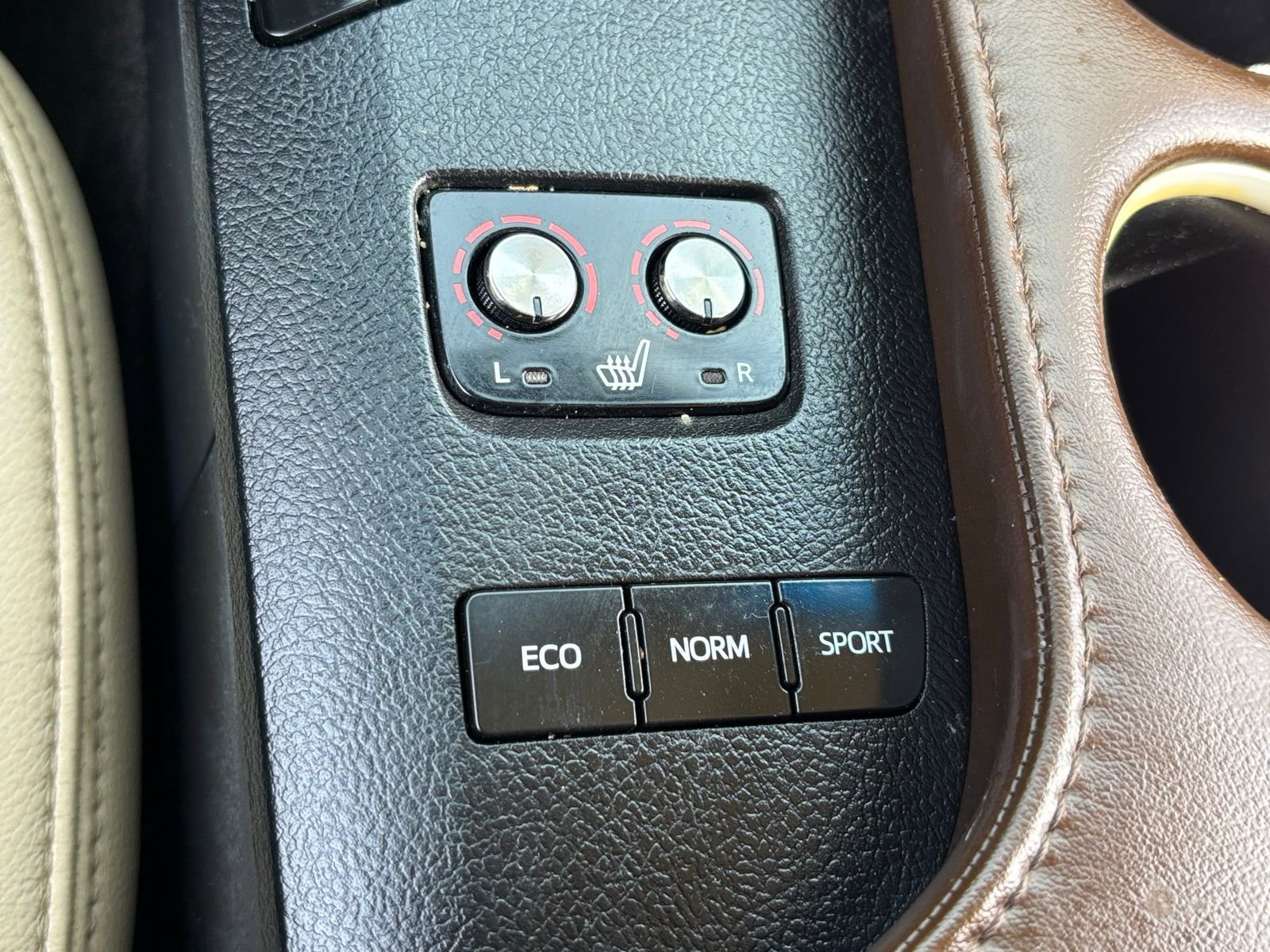 Used 2014 Toyota Avalon XLE Touring FWD image 7