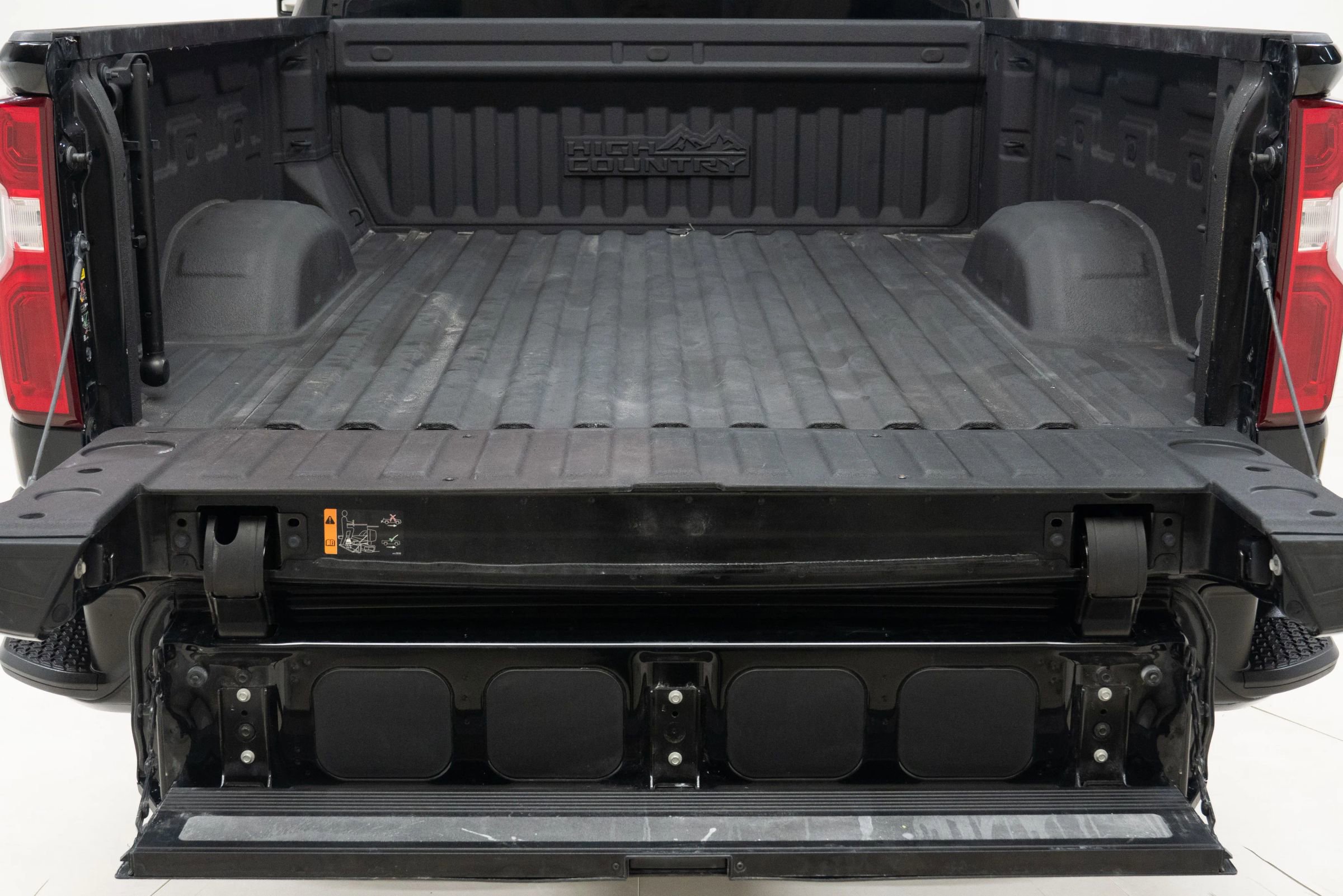 Used 2022 Chevrolet Silverado 2500 High Country w/ Technology Package image 59