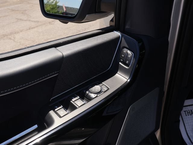 Used 2023 Ford F150 Lightning Platinum AWD/4WD image 19