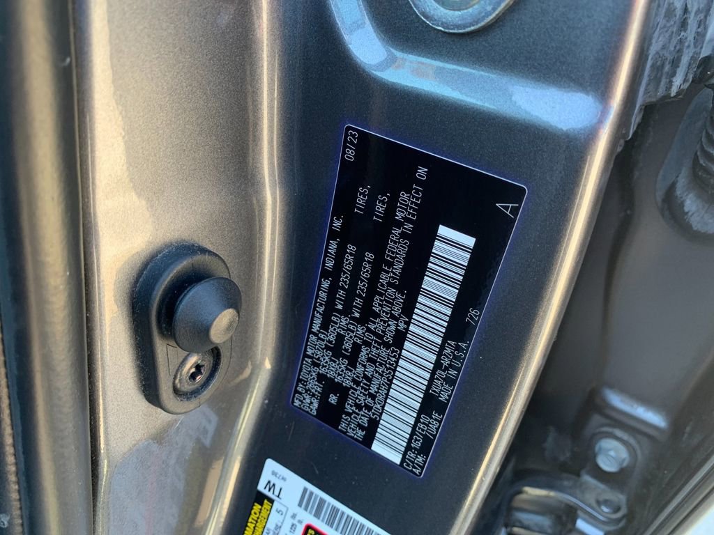 Used 2023 Toyota Highlander XLE FWD image 37