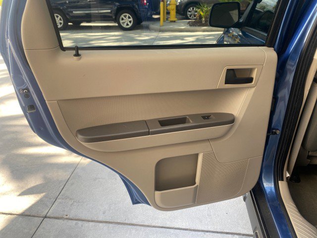 Used 2009 Ford Escape XLS image 74