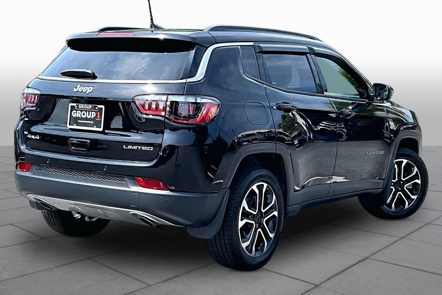 Used 2023 Jeep Compass Limited AWD/4WD image 13