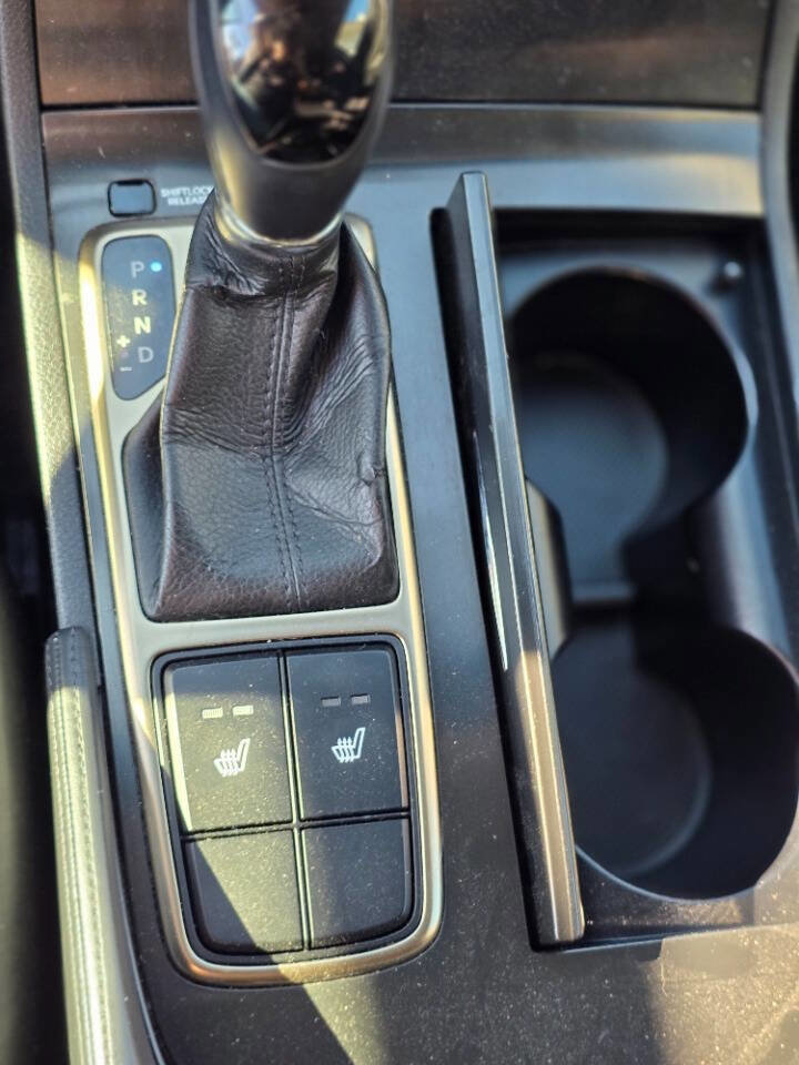 Used 2012 Hyundai Azera image 10