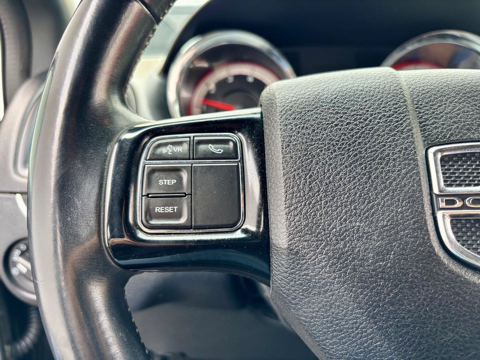 Used 2018 Dodge Grand Caravan SE FWD image 14