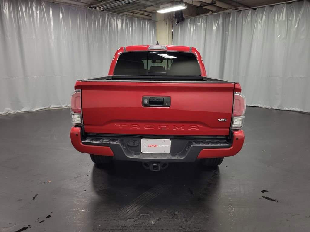 Used 2022 Toyota Tacoma TRD Sport image 7