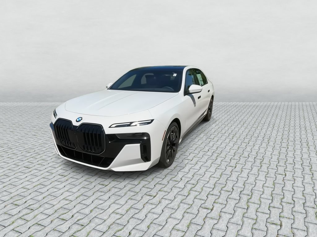 Used 2026 BMW 760i xDrive w/ Luxury Rear Seating Package AWD/4WD image 3