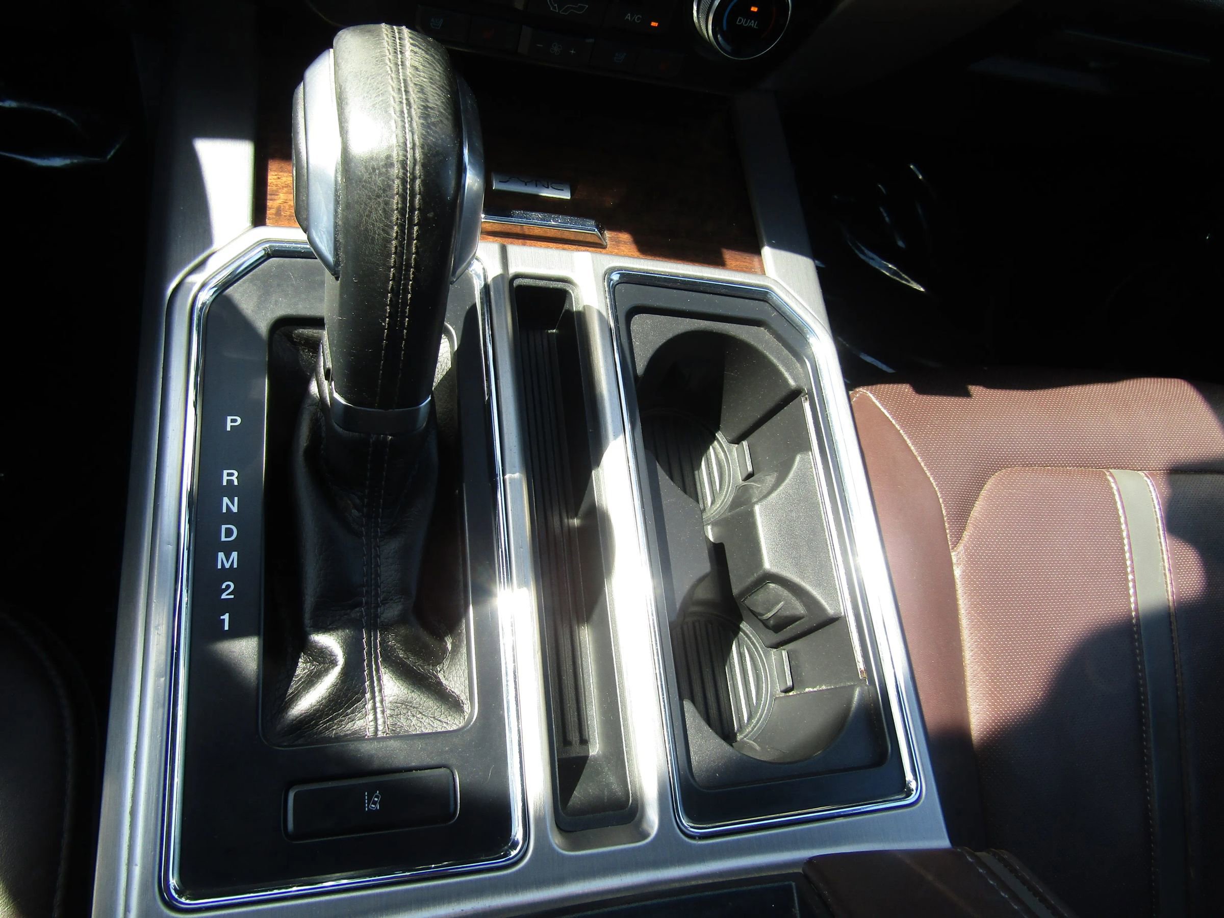 Used 2015 Ford F150 Platinum w/ Technology Package image 23