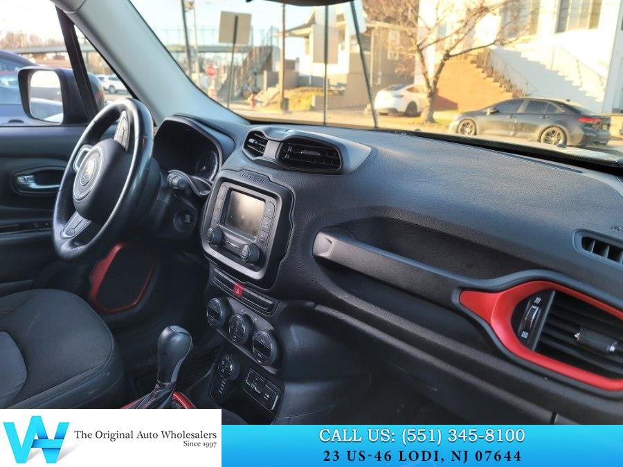 Used 2015 Jeep Renegade Trailhawk w/ Popular Equipment Group image 16