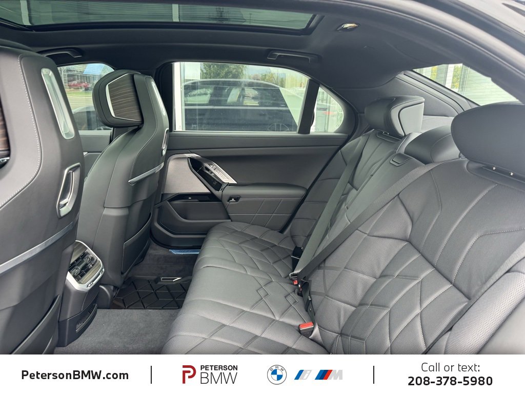 New 2026 BMW 760i xDrive w/ Executive Package image 20