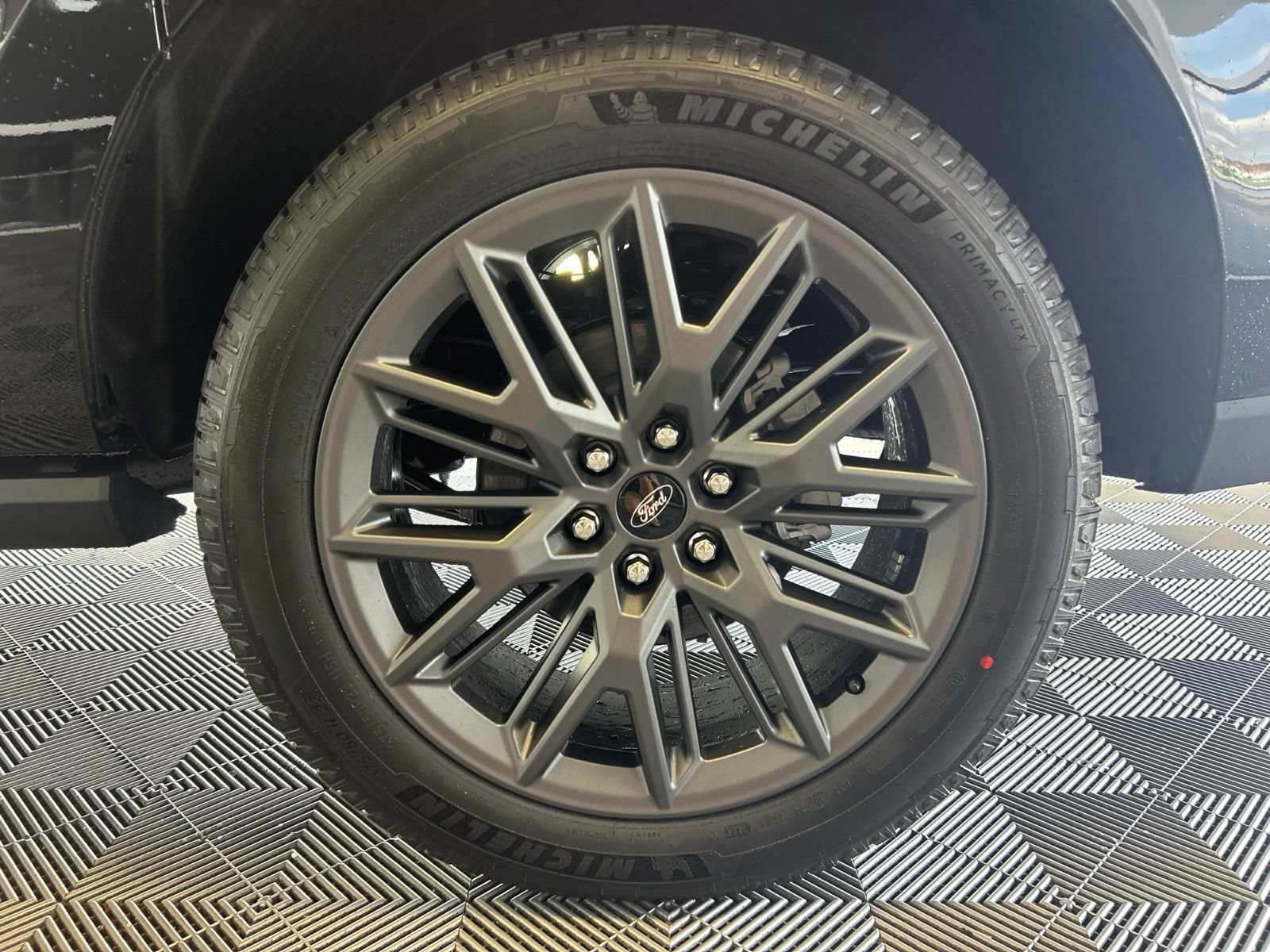 New 2027 Ford Expedition Max Platinum w/ Stealth Appearance Package AWD/4WD image 9