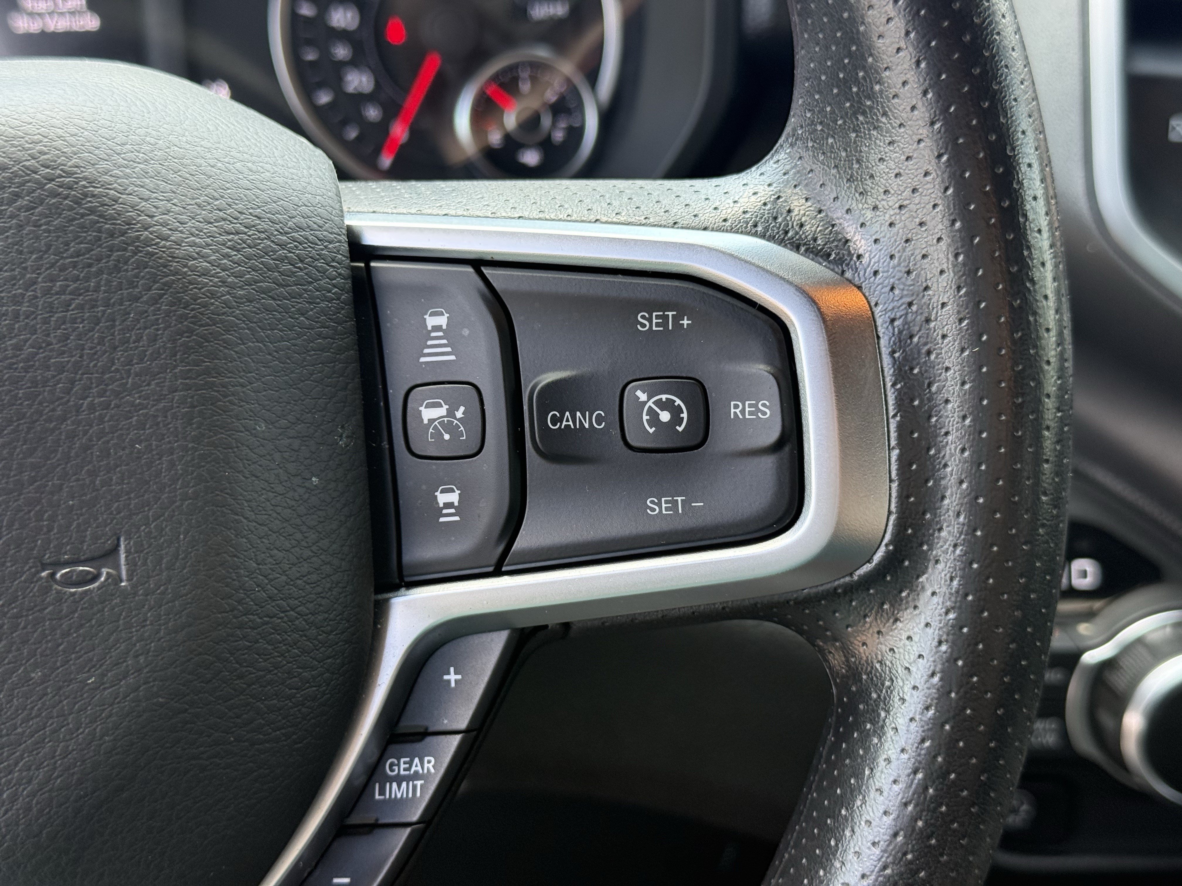 Used 2025 RAM 1500 Big Horn AWD/4WD image 18