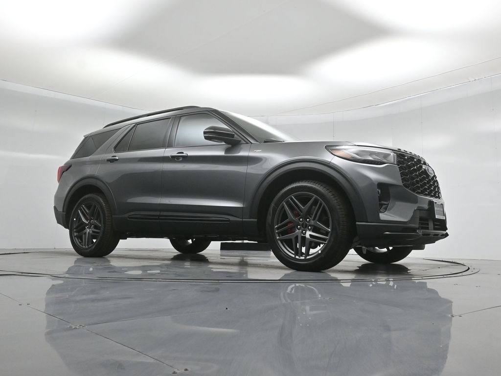 New 2026 Ford Explorer ST-Line w/ ST-Line Street Pack AWD/4WD image 3