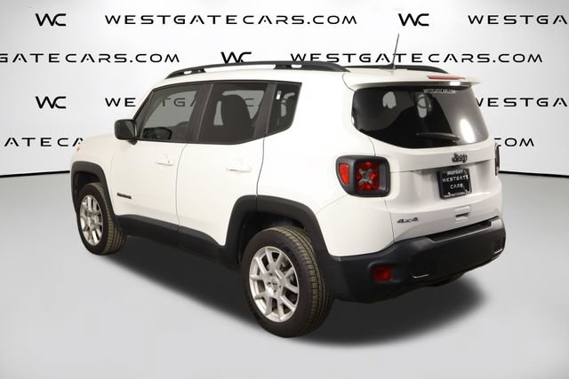 Used 2023 Jeep Renegade Latitude w/ Sun & Fun Group AWD/4WD image 45