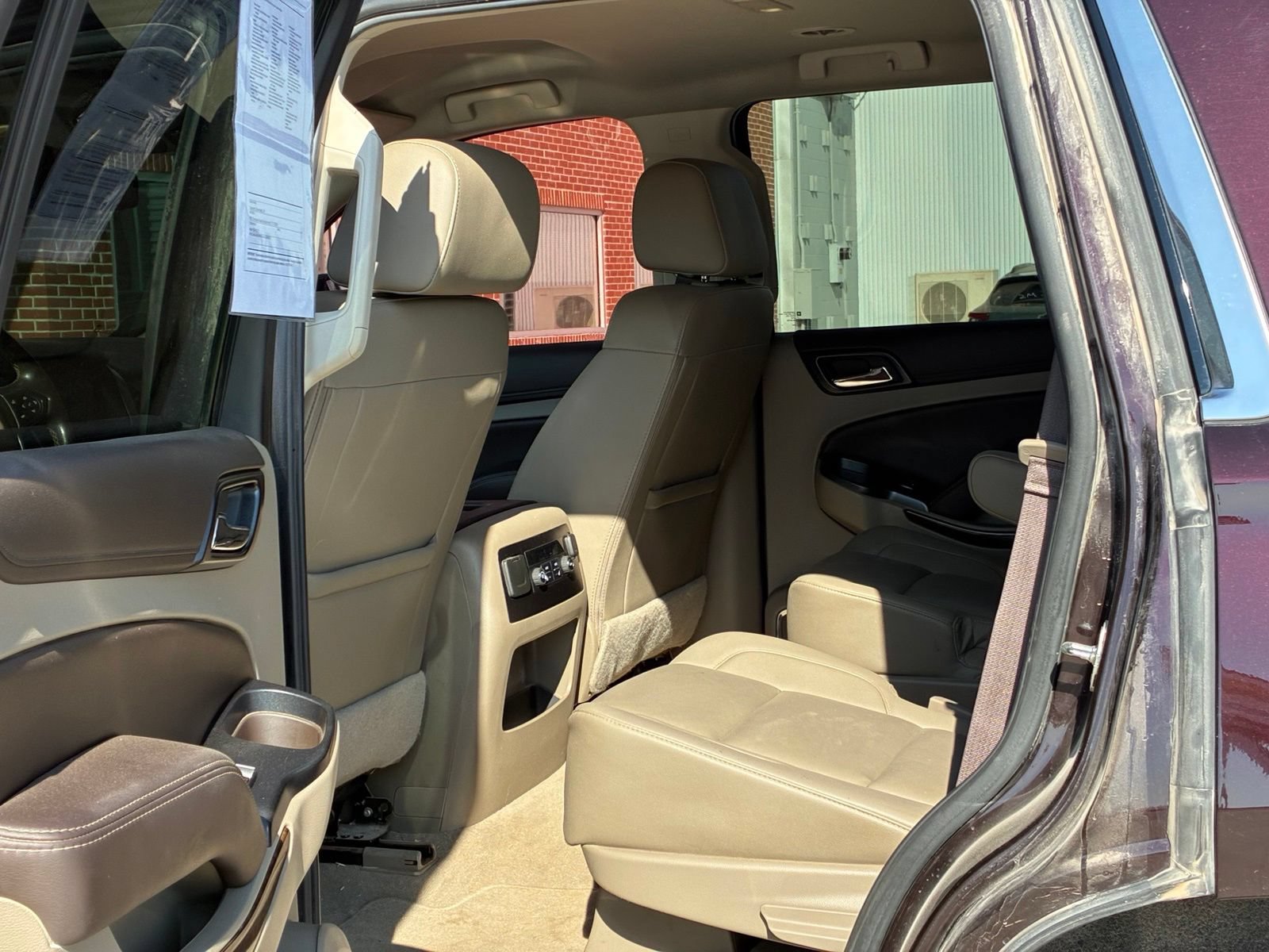 Used 2020 Chevrolet Tahoe LT w/ Luxury Package AWD/4WD image 3