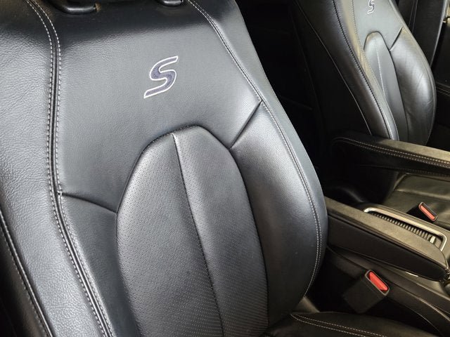 Used 2019 Chrysler Pacifica Touring-L Plus w/ S Appearance Package FWD image 5