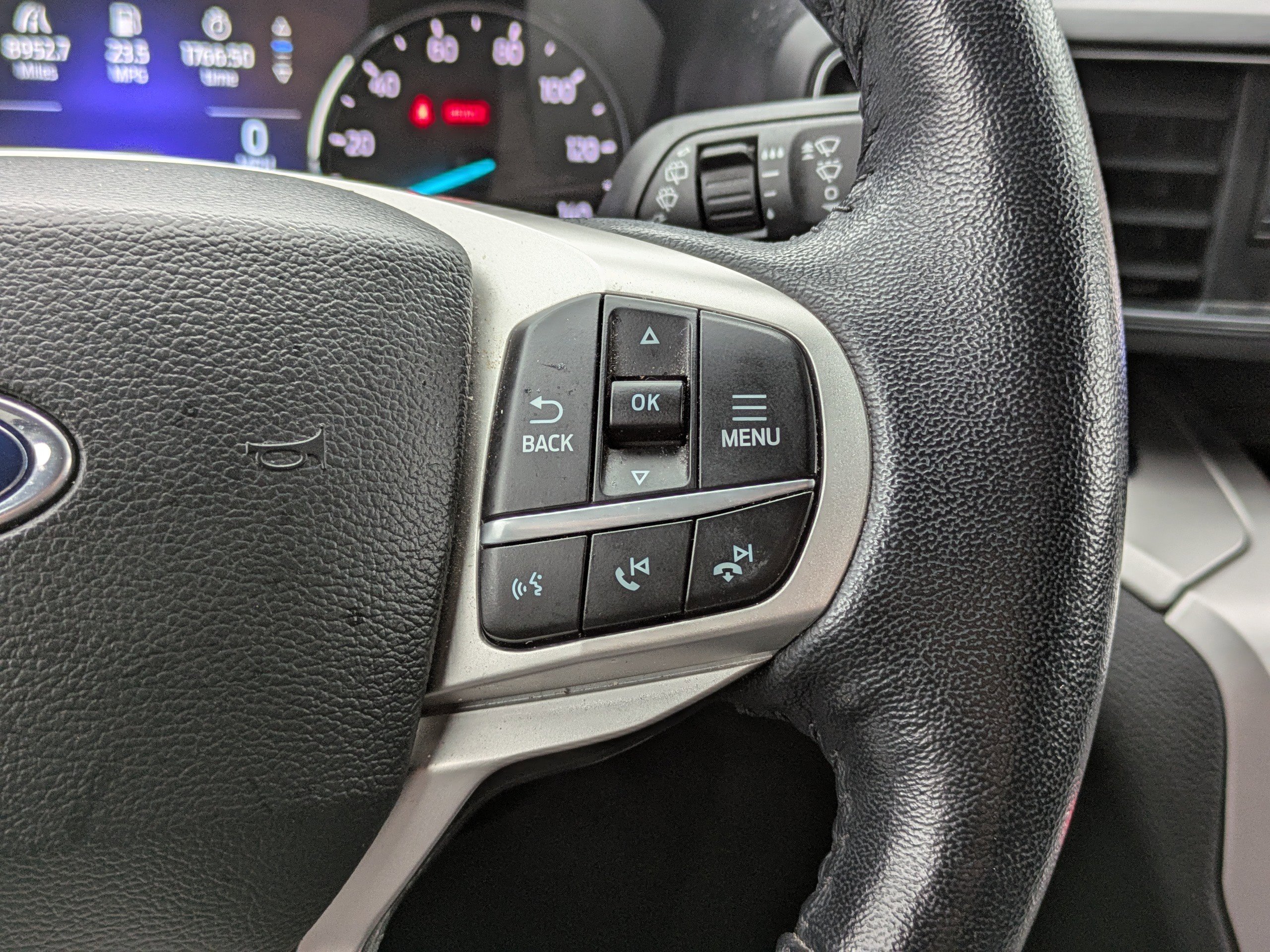 Used 2022 Ford Explorer XLT w/ Equipment Group 202A image 28