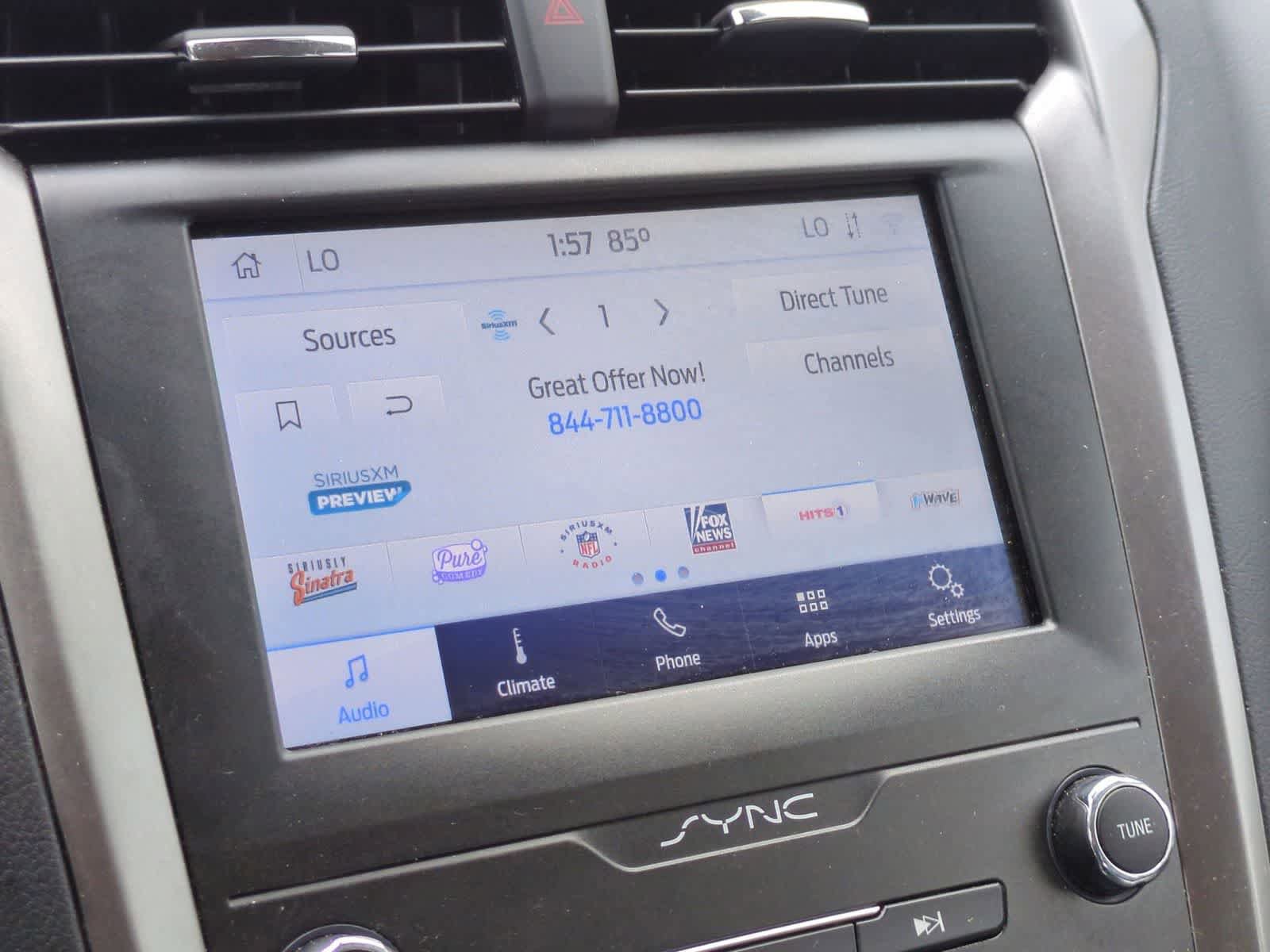 Used 2020 Ford Fusion SE FWD image 27