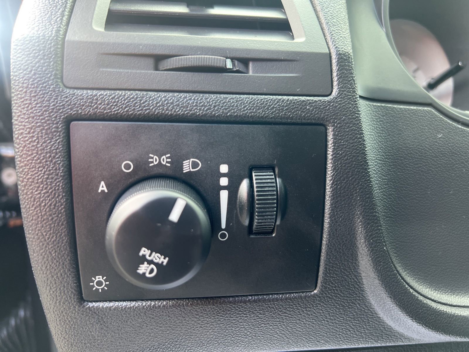 Used 2009 Dodge Challenger SRT8 w/ SRT Option Group II image 15