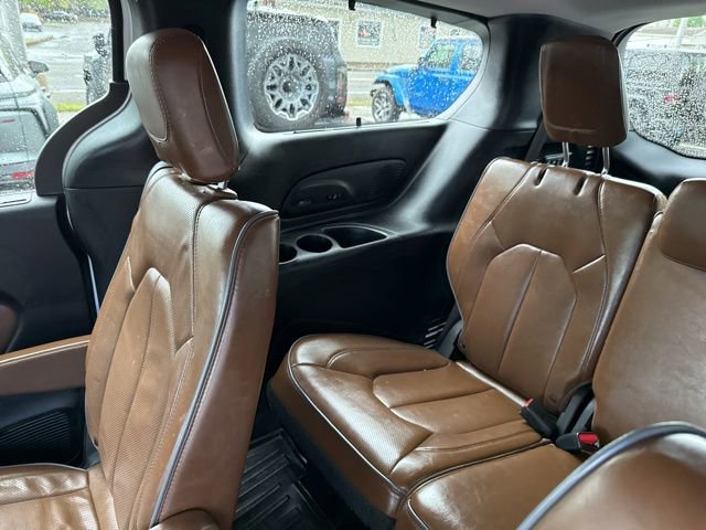 Used 2018 Chrysler Pacifica Limited w/ Advanced Safetytec Group FWD image 15