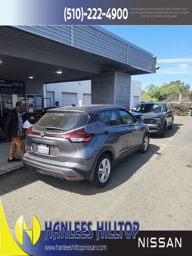 Used 2021 Nissan Kicks S image 3