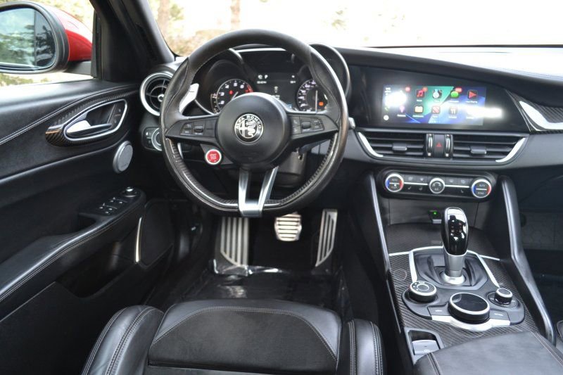 Used 2018 Alfa Romeo Giulia Quadrifoglio image 20