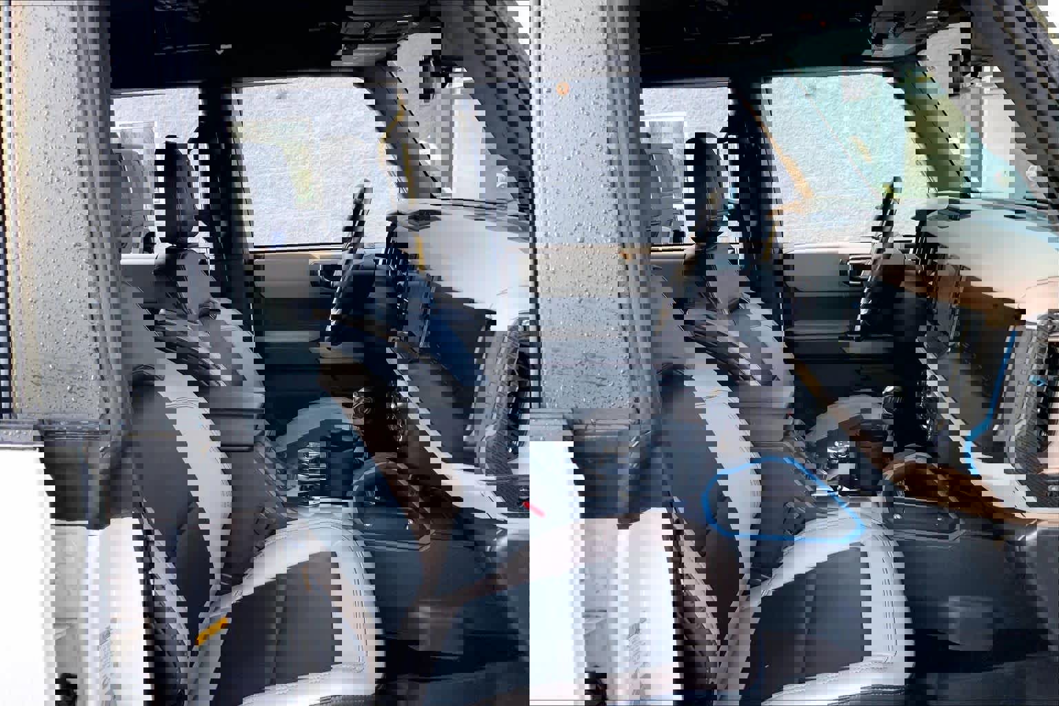 Used 2023 Ford Bronco Wildtrak image 8