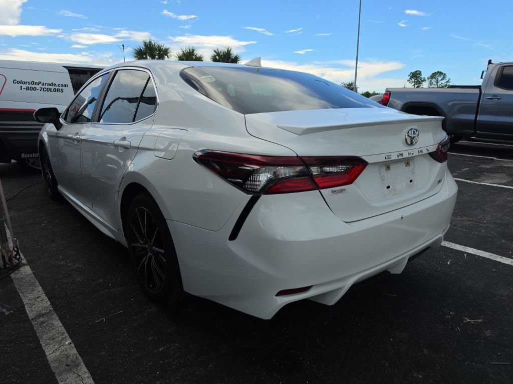 Used 2021 Toyota Camry SE FWD image 14
