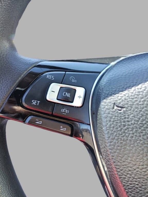 Used 2021 Volkswagen Tiguan S image 19