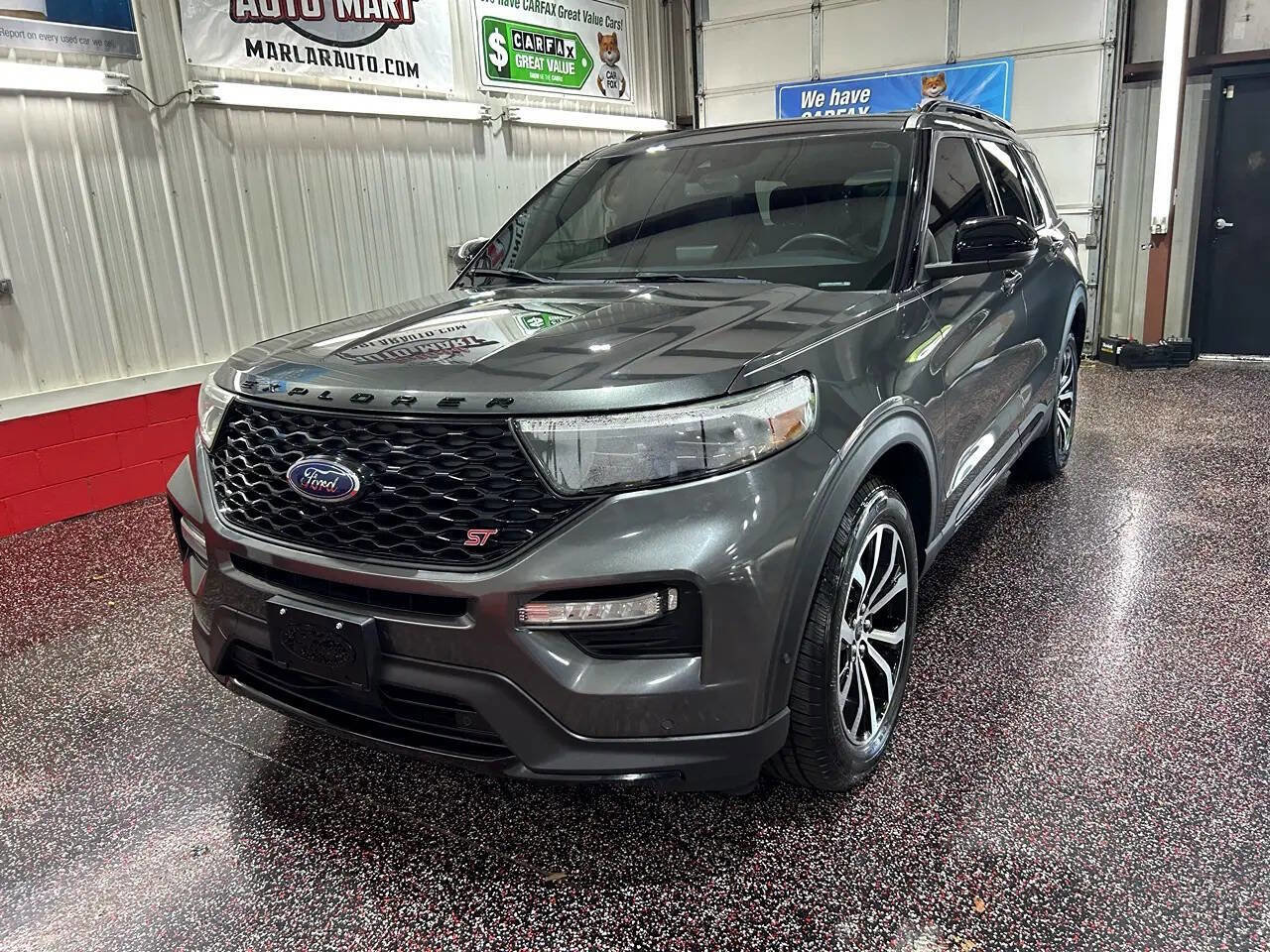Used 2020 Ford Explorer ST w/ Premium Technology Package image 2