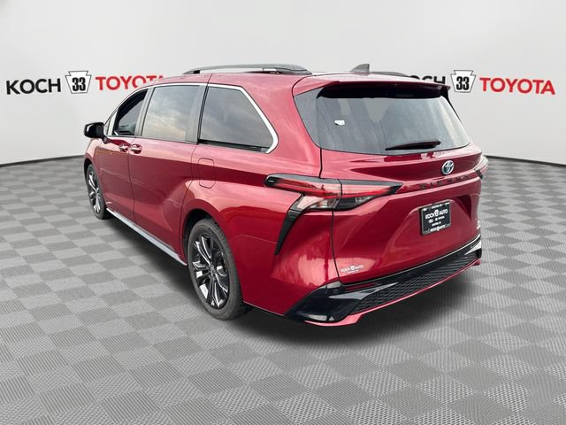 Used 2024 Toyota Sienna XSE w/ XSE Plus Package FWD image 6