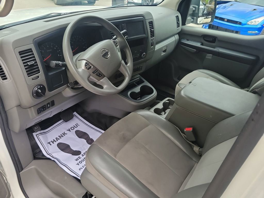 Used 2021 Nissan NV 2500 SV w/ Back Door Glass Package RWD image 18