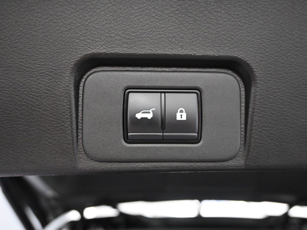 Used 2025 Nissan Rogue SV image 35