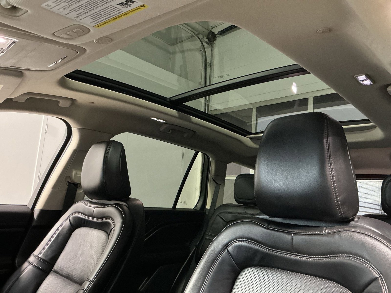 Used 2023 Lincoln Aviator Reserve image 31