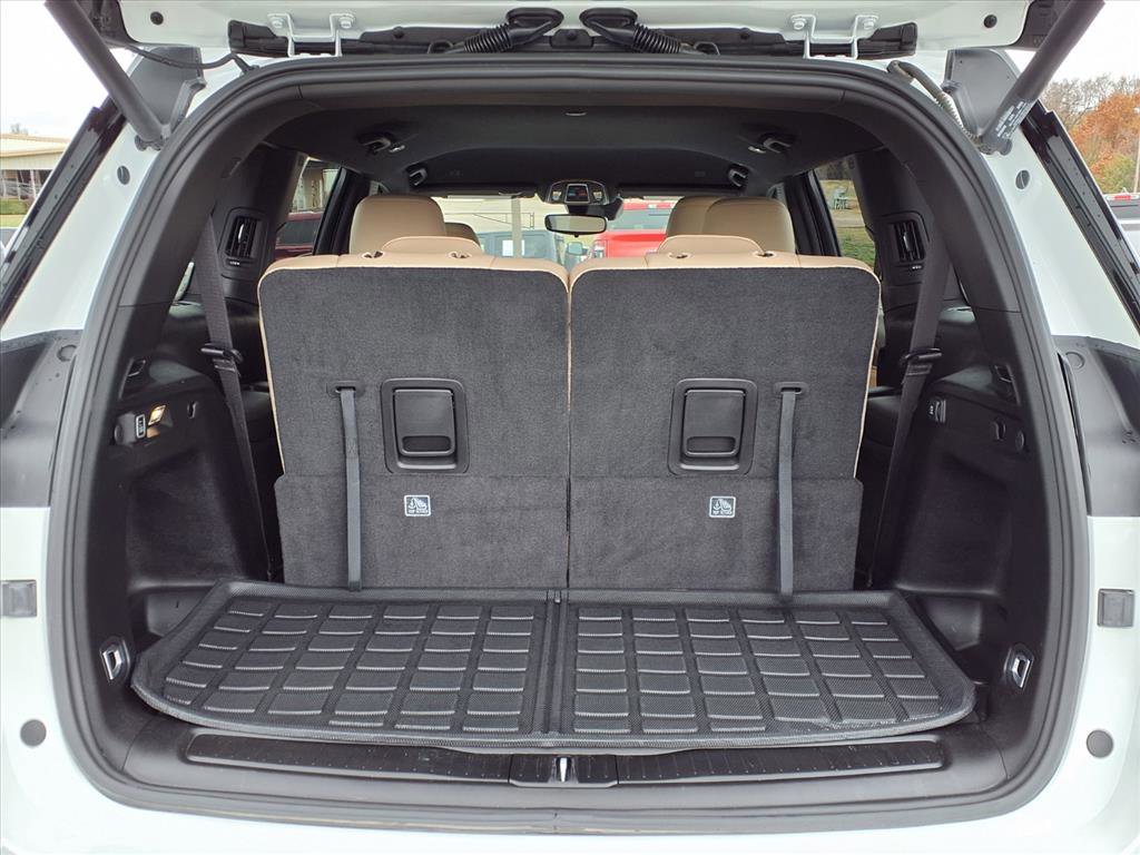 Used 2023 Jeep Grand Cherokee L Limited image 17