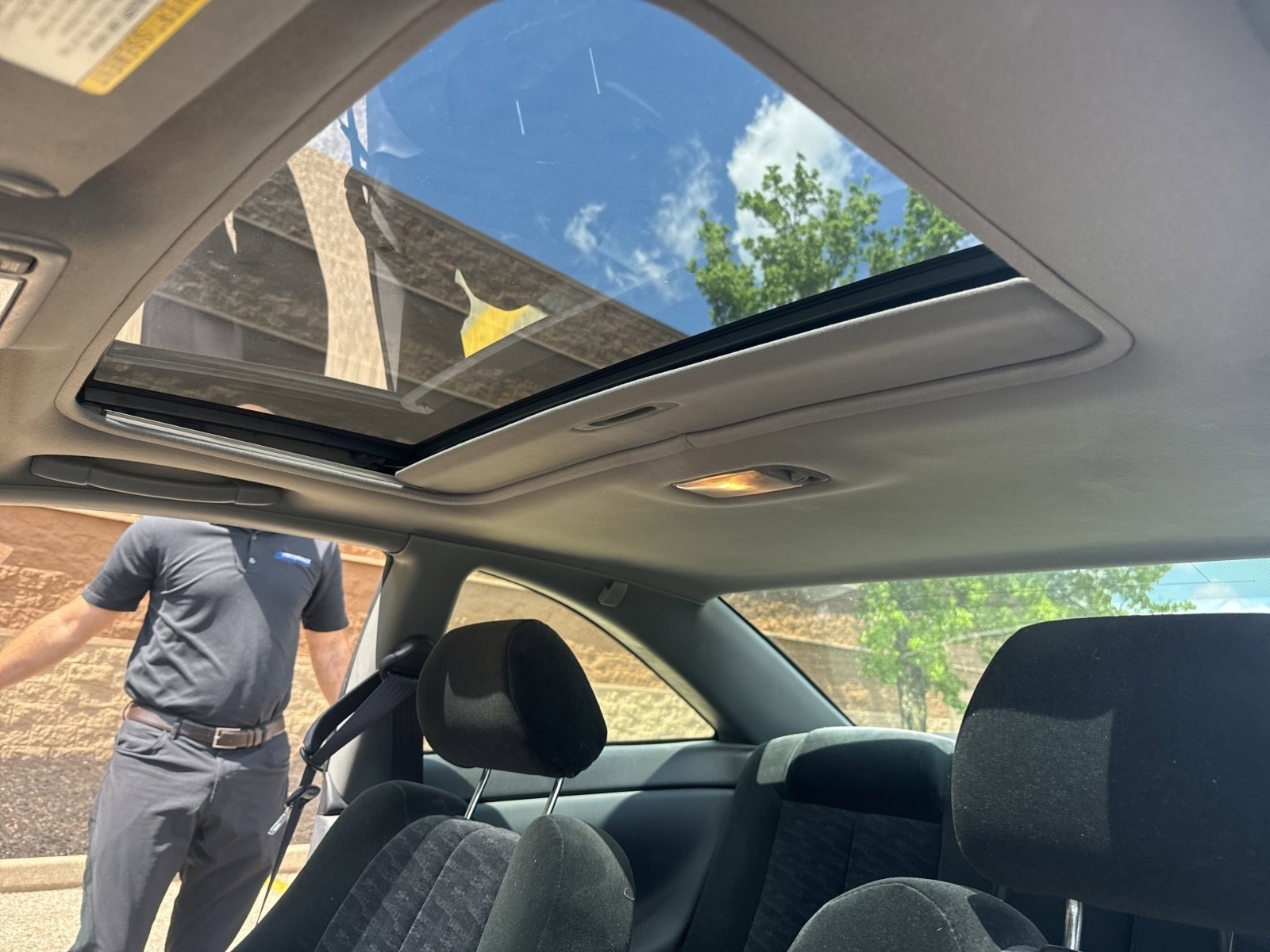 Used 2003 Toyota Solara SE FWD image 3