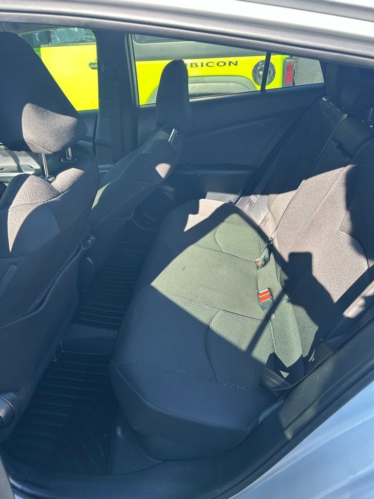 Used 2020 Toyota Prius LE image 6