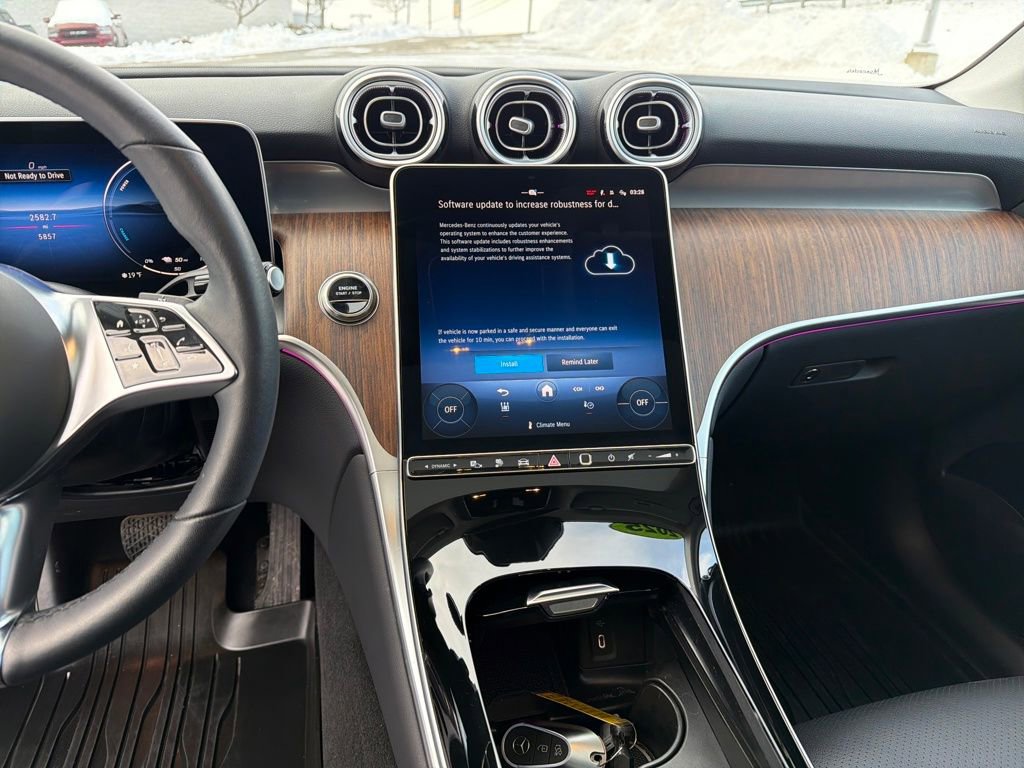 Certified 2025 Mercedes-Benz GLC 350e image 18