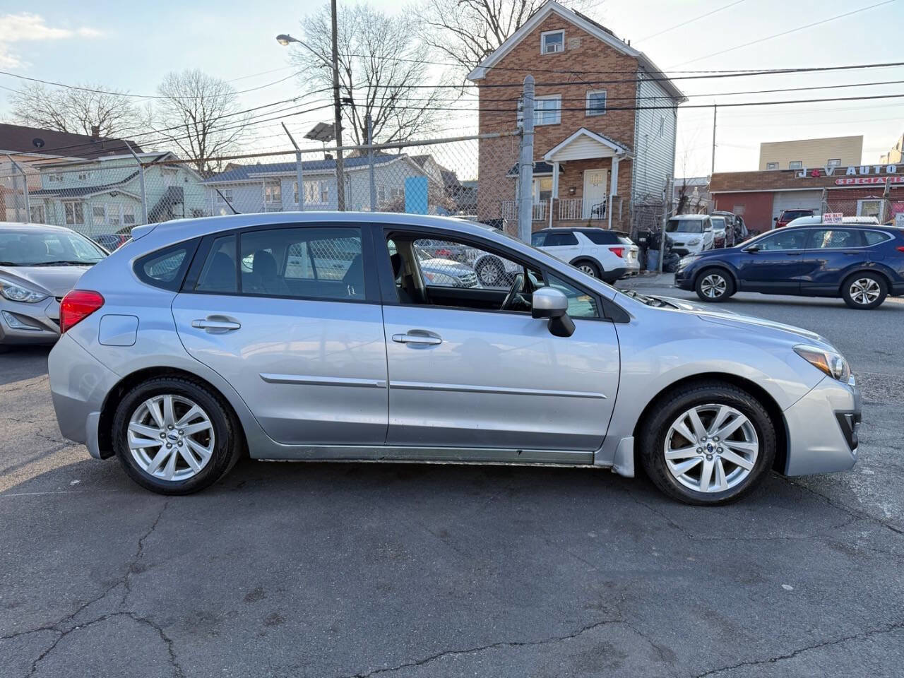 Used 2015 Subaru Impreza 2.0i Premium image 6
