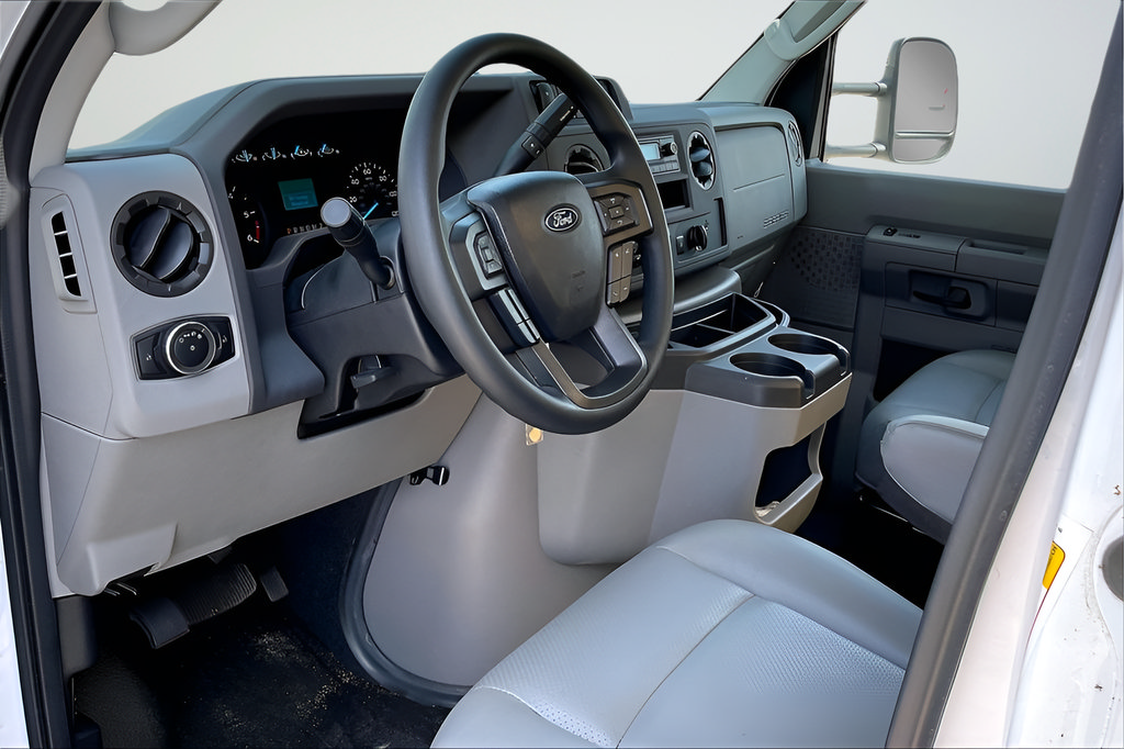 New 2024 Ford E-450 and Econoline 450 Super Duty w/ Power Windows & Locks Group RWD image 6