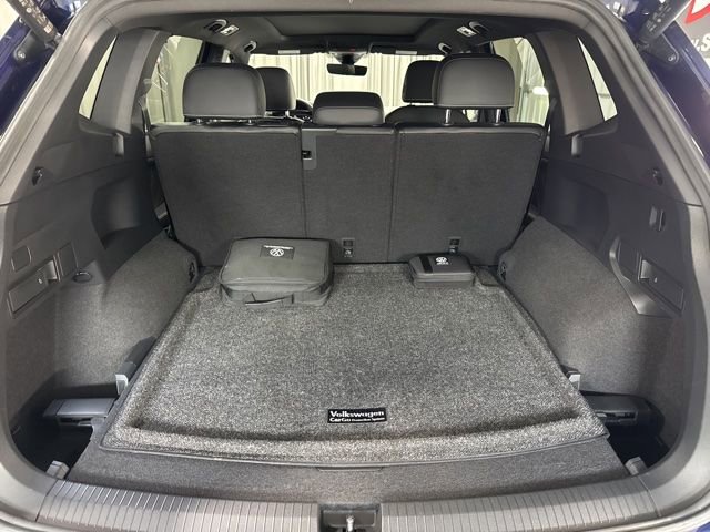Used 2022 Volkswagen Tiguan SEL R-Line image 9