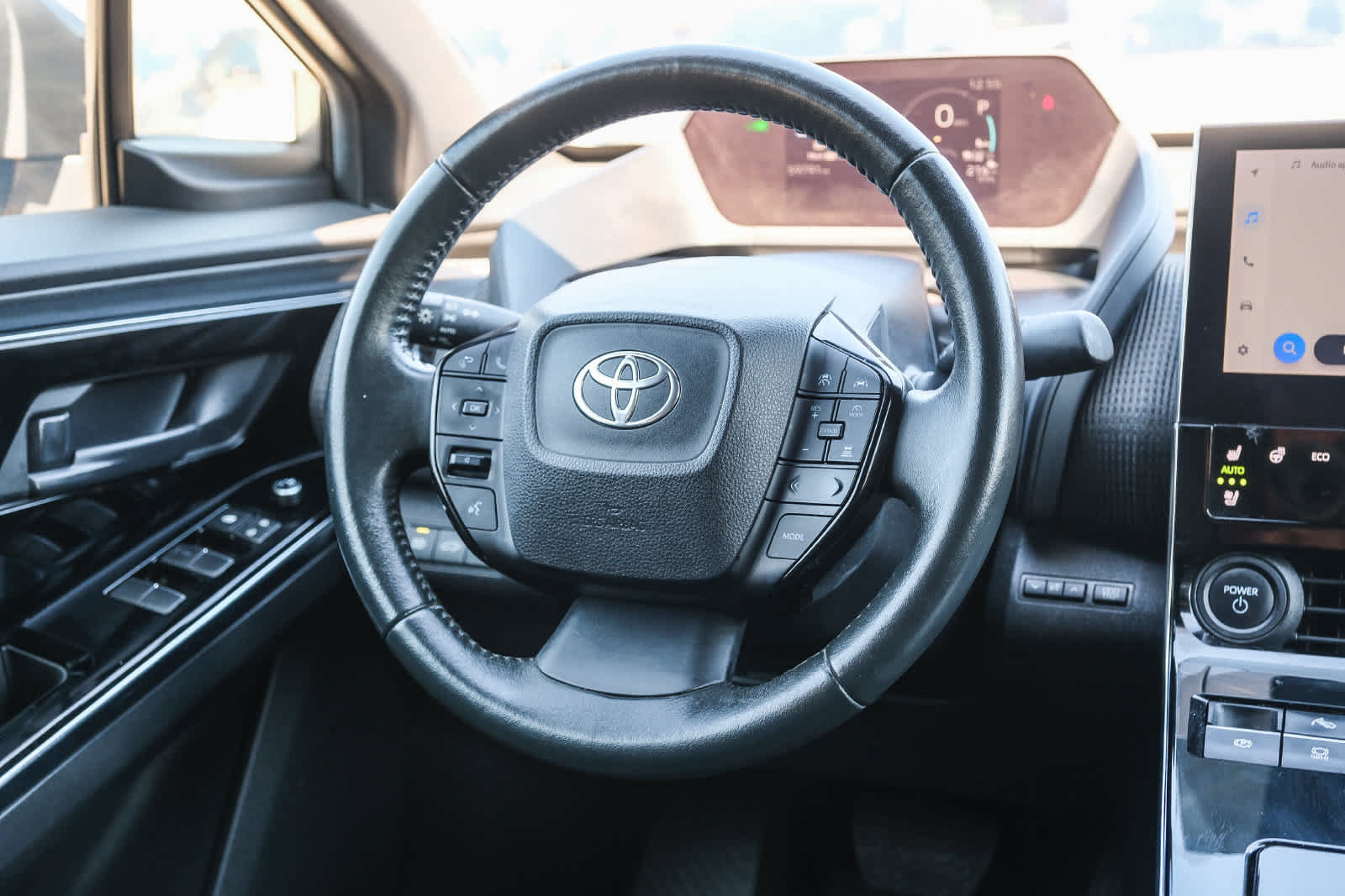 Used 2023 Toyota bZ4X FWD image 18