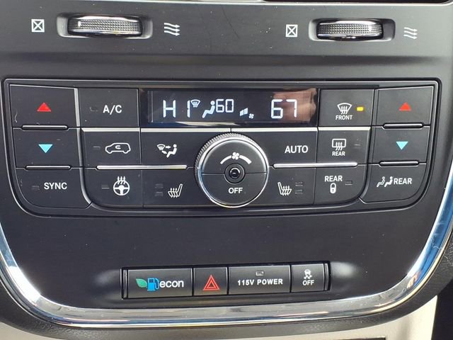 Used 2015 Chrysler Town & Country Limited w/ Trailer Tow Group image 22