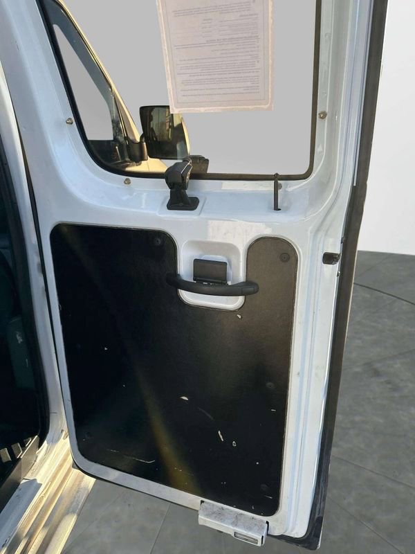 Used 1996 Ford E-350 and Econoline 350 XLT image 8